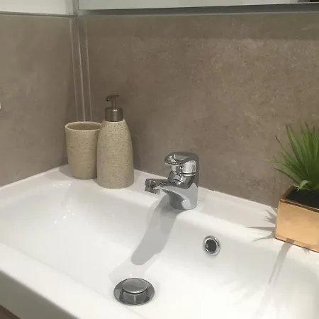 Apartman Hyper Centre, Proche Gare, Entree Independante Valence